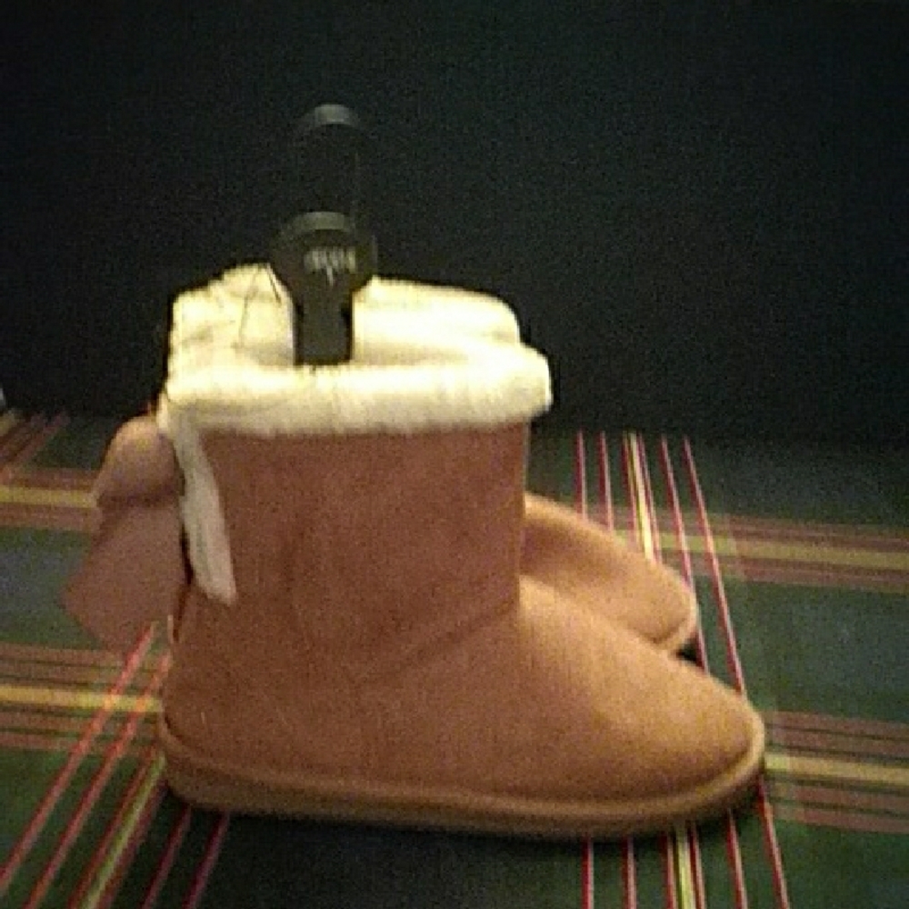 3 for $15 / Ardene Tan Faux-Shearling Ankle Boots